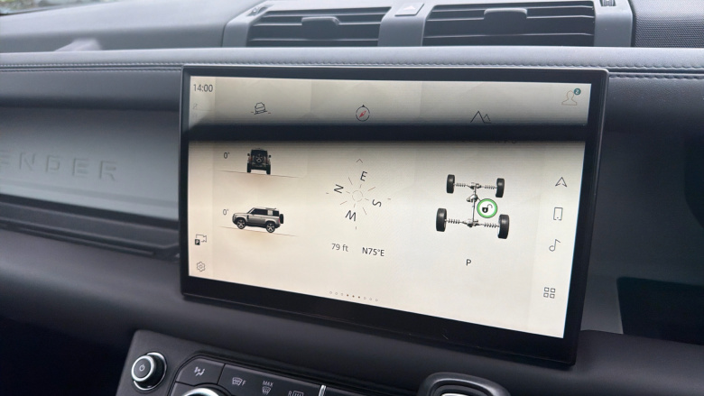 Land Rover Defender 3.0 D250 X-Dynamic HSE 90 3dr Auto Diesel Estate